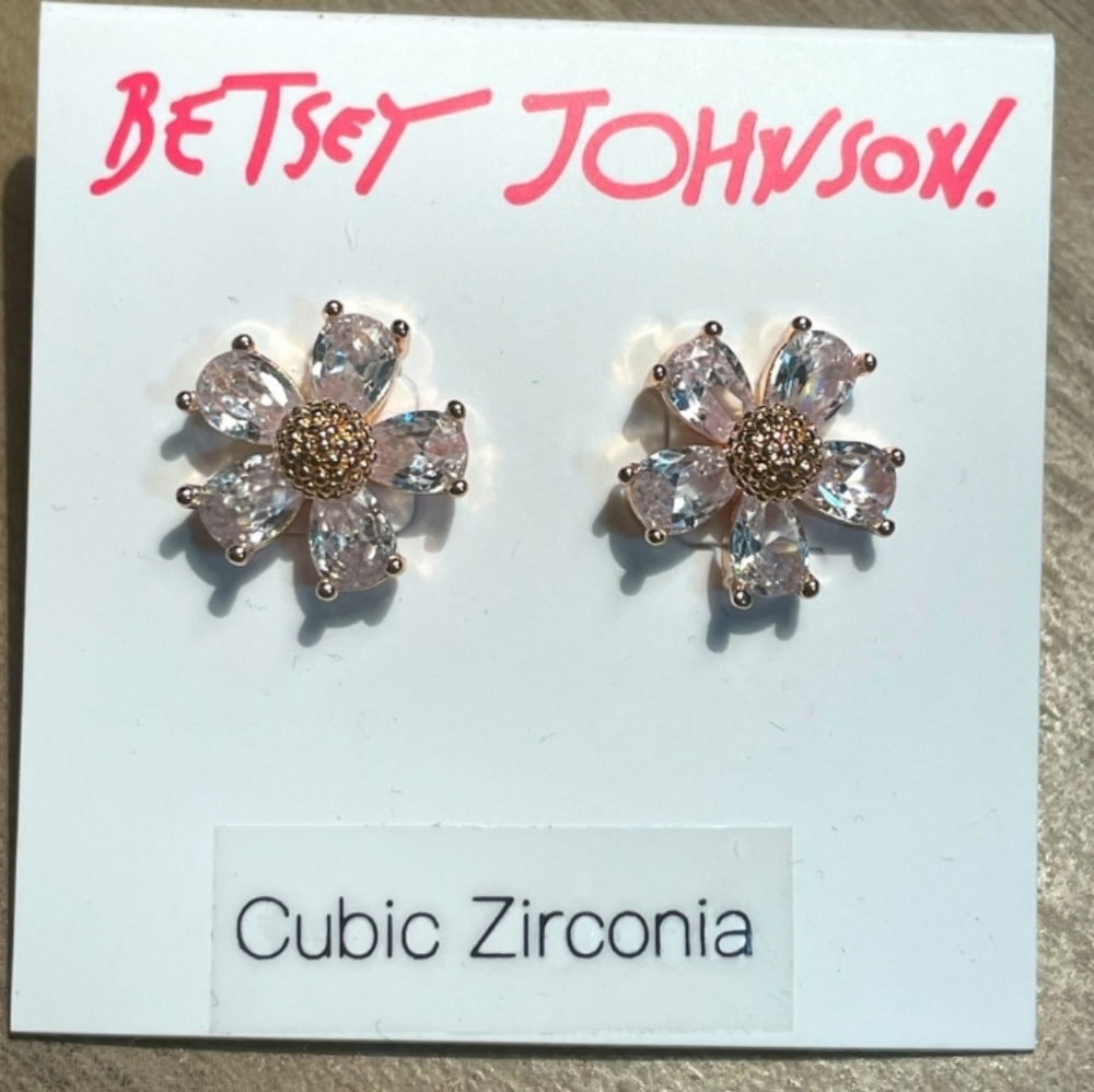 BETSEY JOHNSON FLOWER CUBIC ZIRCONIA EARRINGS NWT